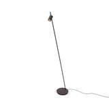 Trizo21 Aude Stehlampe in der Farbe Gunmetal aus Messing. 